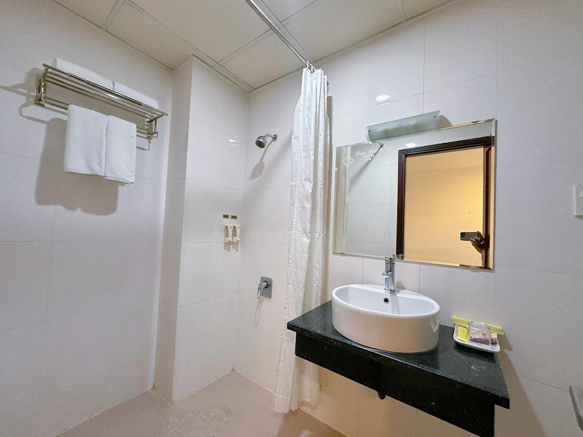 Ruby Star Hotel- Near Ben Thanh Market ホーチミン市 エクステリア 写真